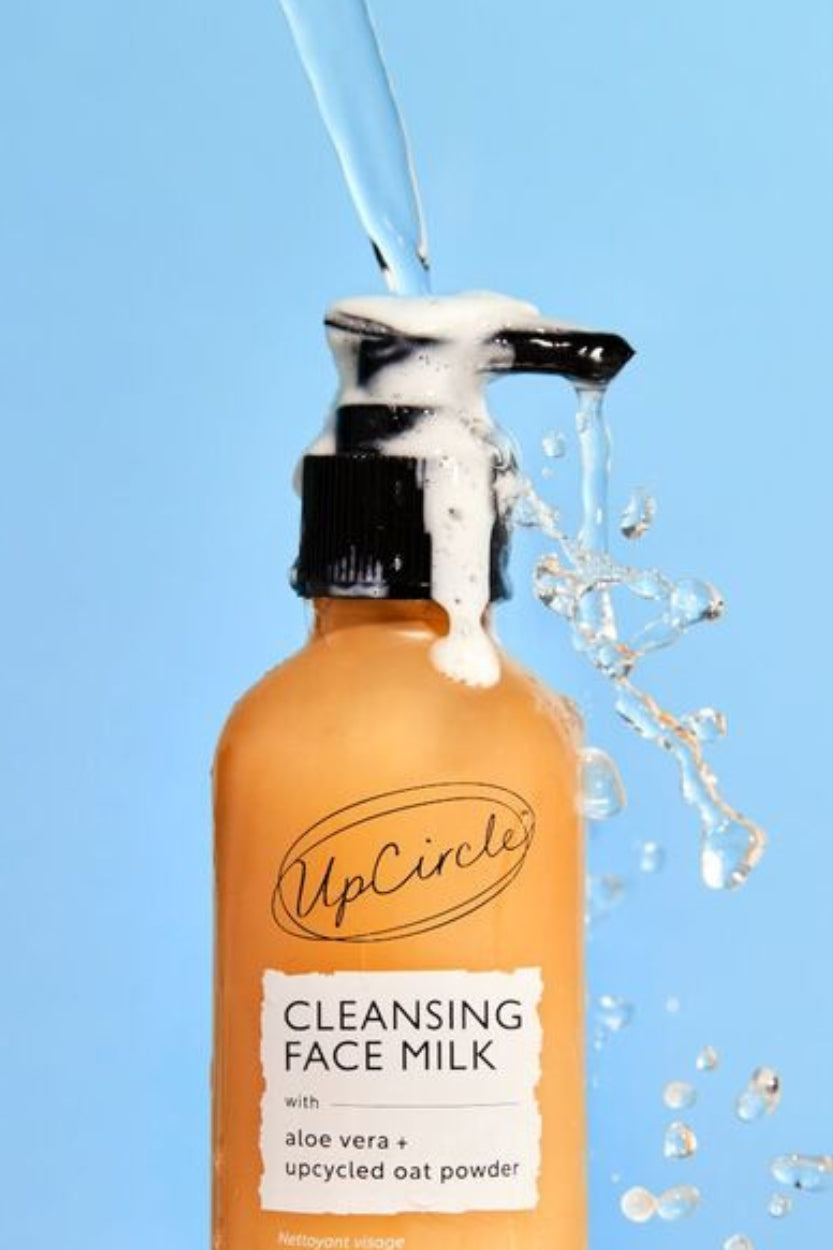UpCircle Beauty - Cleansing Face Milk with Oat Powder and Aloe Vera - 120ml