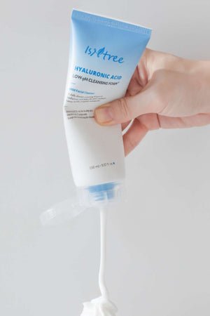 ISNTREE - Hyaluronic Acid Low-pH Cleansing Foam - 150ml